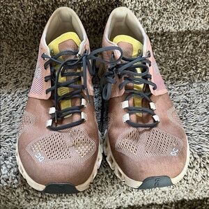 QC Walking on Cloud shoes lightly worn